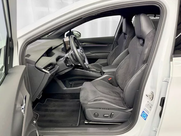 Škoda Enyaq 60 SPORTLINE 132 KW, TEPELNÉ Č - foto 10