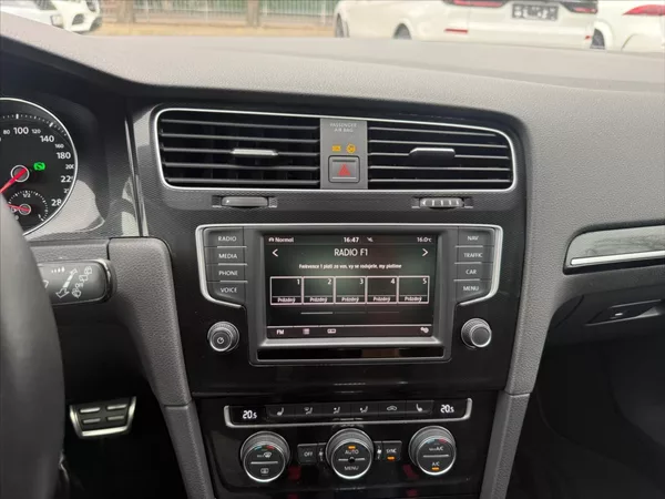 Volkswagen Golf 2.0 GTI DSG - foto 13