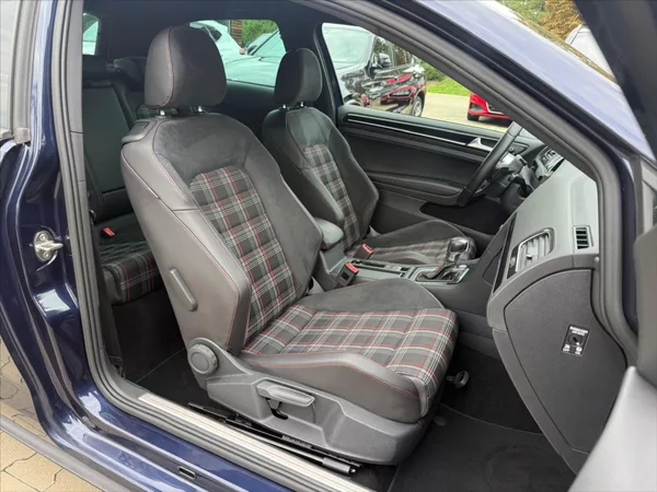 Volkswagen Golf 2.0 GTI DSG - foto 8
