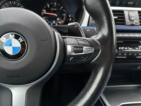 BMW Řada 3 330d GT M-Paket xDrive - foto 15