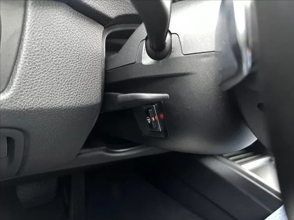 BMW Řada 3 330d GT M-Paket xDrive - foto 18