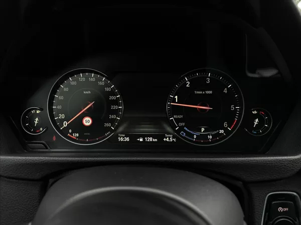 BMW Řada 3 330d GT M-Paket xDrive - foto 19