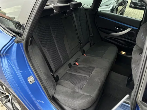 BMW Řada 3 330d GT M-Paket xDrive - foto 27