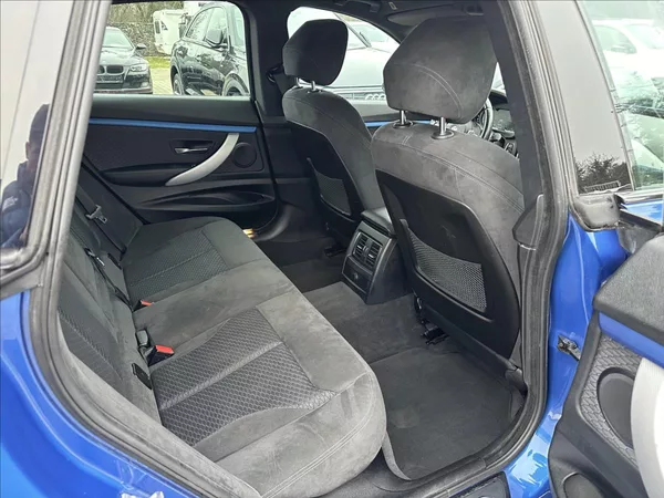 BMW Řada 3 330d GT M-Paket xDrive - foto 28
