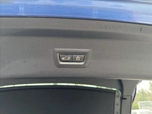 BMW Řada 3 330d GT M-Paket xDrive - foto 31