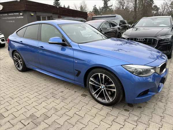 BMW Řada 3 330d GT M-Paket xDrive - foto 4