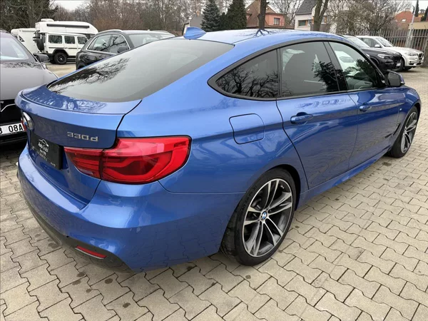 BMW Řada 3 330d GT M-Paket xDrive - foto 6