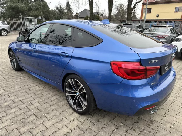 BMW Řada 3 330d GT M-Paket xDrive - foto 8