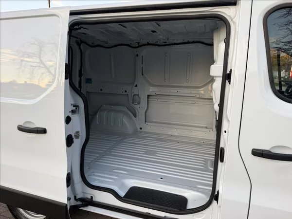 Renault Trafic L1H1 Red - foto 23