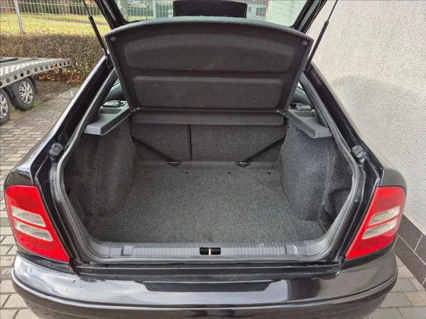 Škoda Octavia 1,8 Turbo RS 163T/Km !! - foto 15