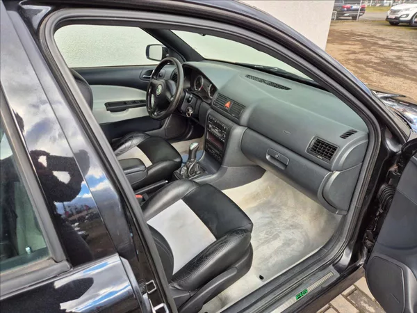 Škoda Octavia 1,8 Turbo RS 163T/Km !! - foto 18