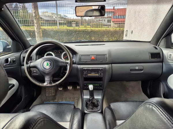 Škoda Octavia 1,8 Turbo RS 163T/Km !! - foto 20