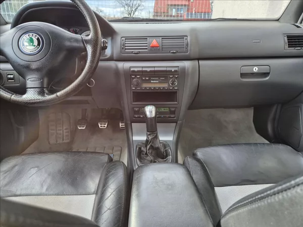 Škoda Octavia 1,8 Turbo RS 163T/Km !! - foto 21