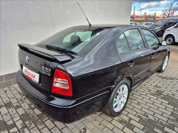 Škoda Octavia 1,8 Turbo RS 163T/Km !! - foto 6