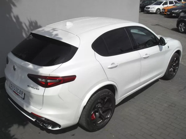 Alfa Romeo Stelvio 2,9 Bi-Turbo V6 Quadrifoglio - foto 11