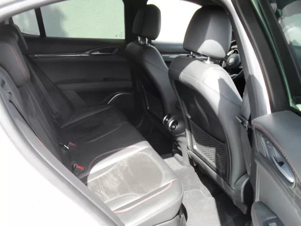 Alfa Romeo Stelvio 2,9 Bi-Turbo V6 Quadrifoglio - foto 18