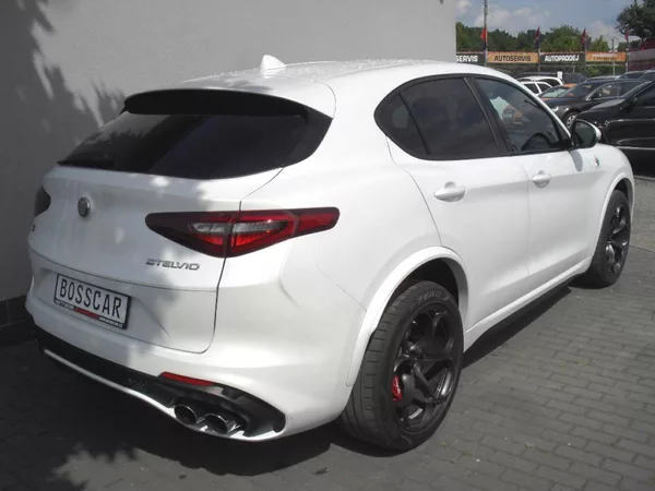 Alfa Romeo Stelvio 2,9 Bi-Turbo V6 Quadrifoglio - foto 5