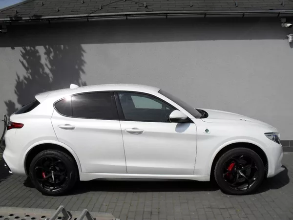 Alfa Romeo Stelvio 2,9 Bi-Turbo V6 Quadrifoglio - foto 6