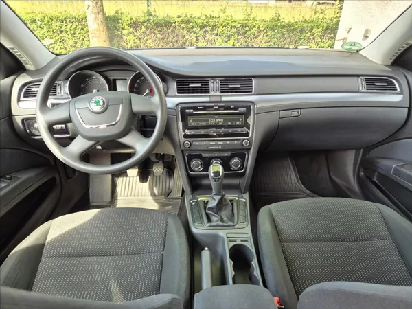 Škoda Superb 1,4 TSi 92Kw Klima ESP PDC - foto 25