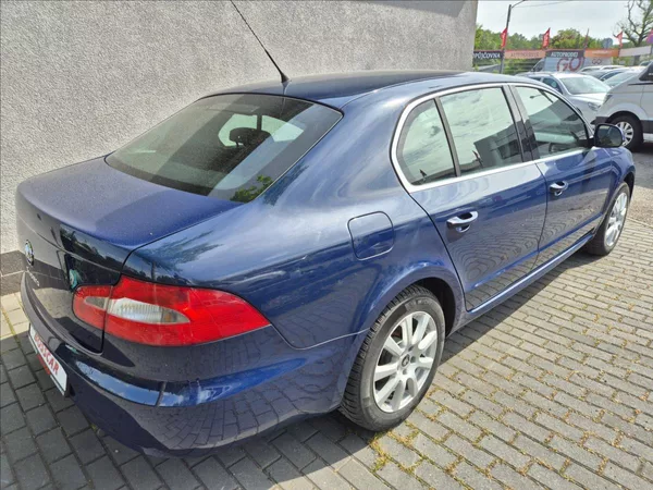 Škoda Superb 1,4 TSi 92Kw Klima ESP PDC - foto 6
