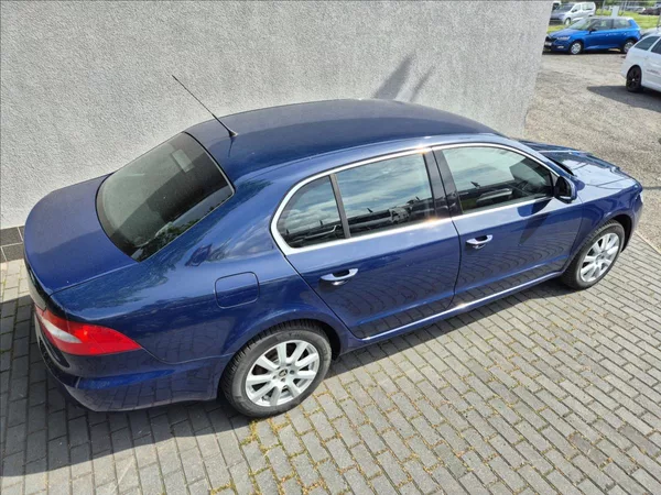 Škoda Superb 1,4 TSi 92Kw Klima ESP PDC - foto 7