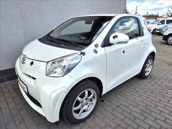 Toyota iQ 1,0 i 50Kw Klima Webasto ALU