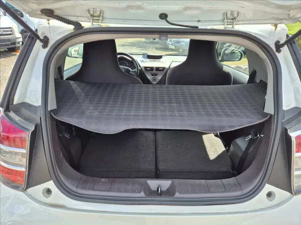 Toyota iQ 1,0 i 50Kw Klima Webasto ALU - foto 13