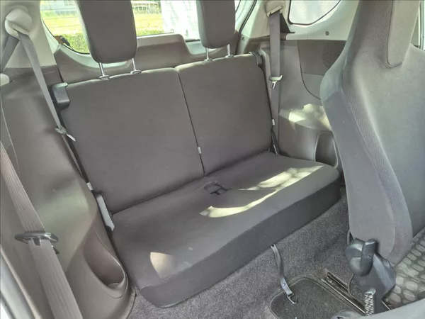 Toyota iQ 1,0 i 50Kw Klima Webasto ALU - foto 15