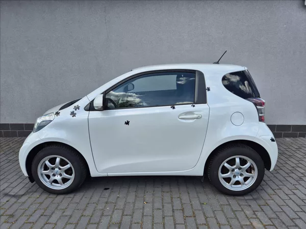 Toyota iQ 1,0 i 50Kw Klima Webasto ALU - foto 3