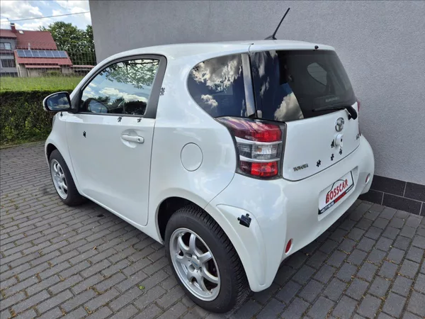 Toyota iQ 1,0 i 50Kw Klima Webasto ALU - foto 4