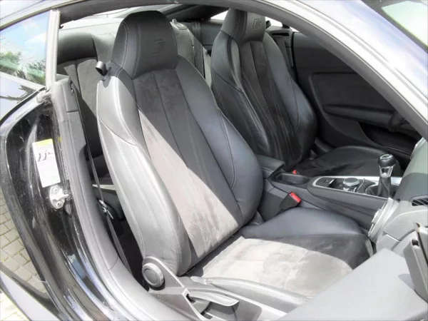 Audi TT 2,0 TDI Ultra 135Kw S-Line LED - foto 17