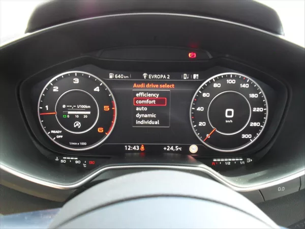 Audi TT 2,0 TDI Ultra 135Kw S-Line LED - foto 24