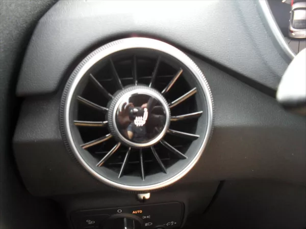 Audi TT 2,0 TDI Ultra 135Kw S-Line LED - foto 26