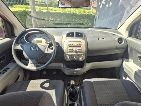 Daihatsu Sirion 1,0 i 51Kw Klima ALU - foto 21