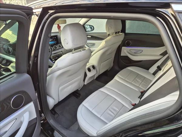 Mercedes-Benz Třídy E 3,0 400d All-Terrain 4MATIC - foto 14