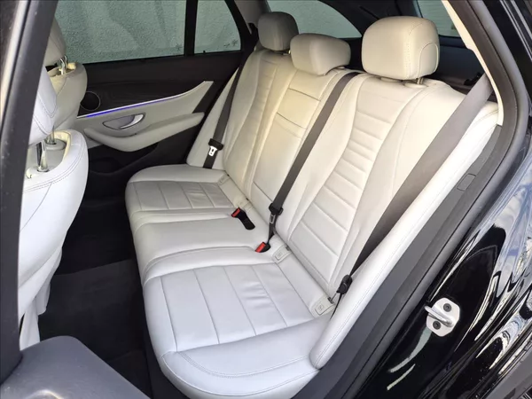 Mercedes-Benz Třídy E 3,0 400d All-Terrain 4MATIC - foto 15