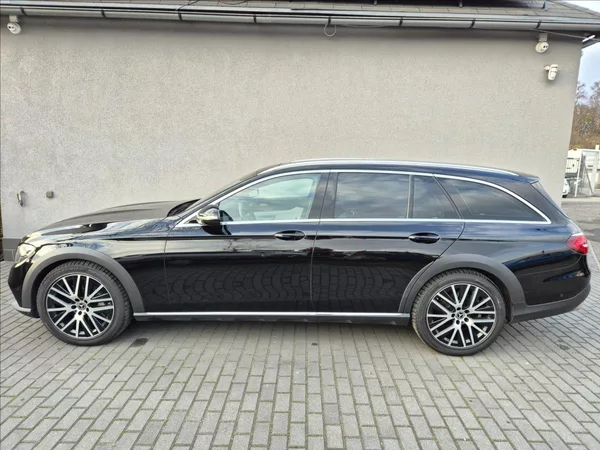 Mercedes-Benz Třídy E 3,0 400d All-Terrain 4MATIC - foto 3