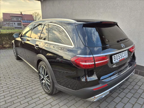 Mercedes-Benz Třídy E 3,0 400d All-Terrain 4MATIC - foto 4