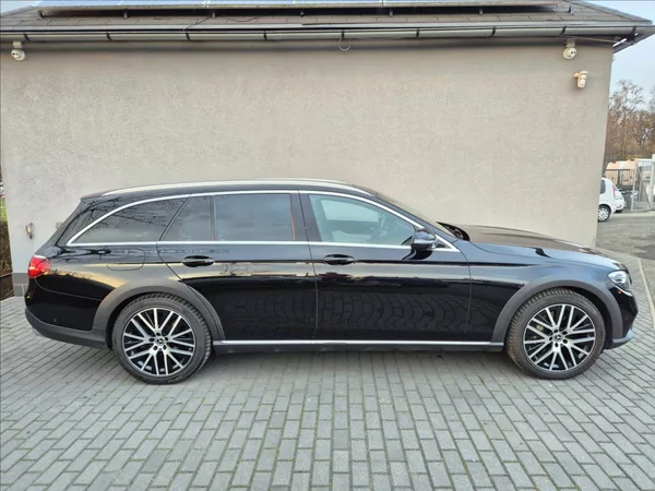 Mercedes-Benz Třídy E 3,0 400d All-Terrain 4MATIC - foto 8