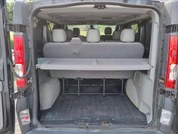 Opel Vivaro 2,5 DCi 8 Míst Webasto 2xKlima - foto 14