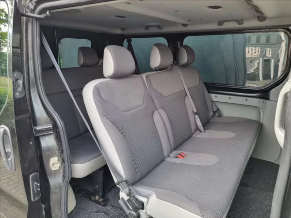 Opel Vivaro 2,5 DCi 8 Míst Webasto 2xKlima - foto 16