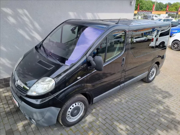 Opel Vivaro 2,5 DCi 8 Míst Webasto 2xKlima - foto 2