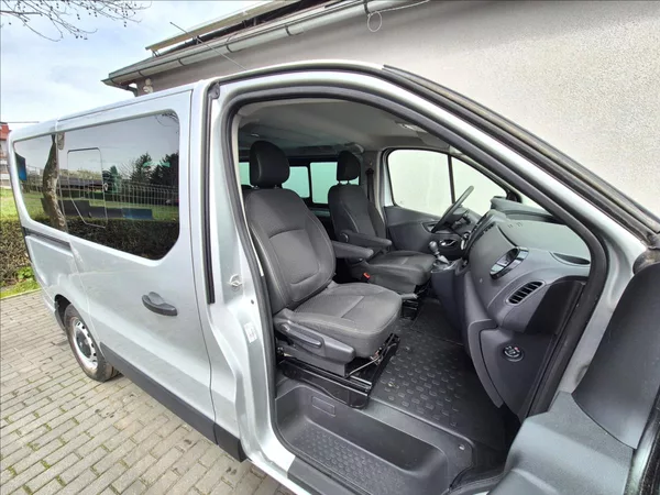 Opel Vivaro 1,6 CDTi 8 9 Míst TZ Tempomat - foto 20