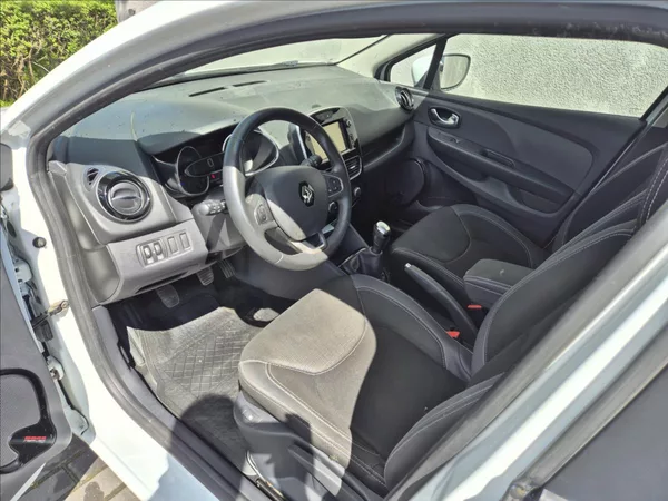 Renault Clio 1,2 i GrandTour Klima Výhřev - foto 11