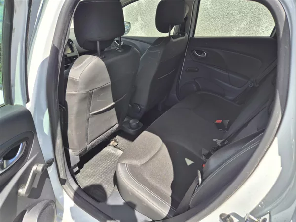 Renault Clio 1,2 i GrandTour Klima Výhřev - foto 15