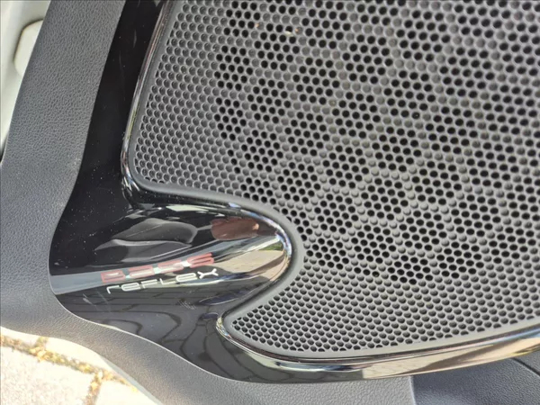 Renault Clio 1,2 i GrandTour Klima Výhřev - foto 26