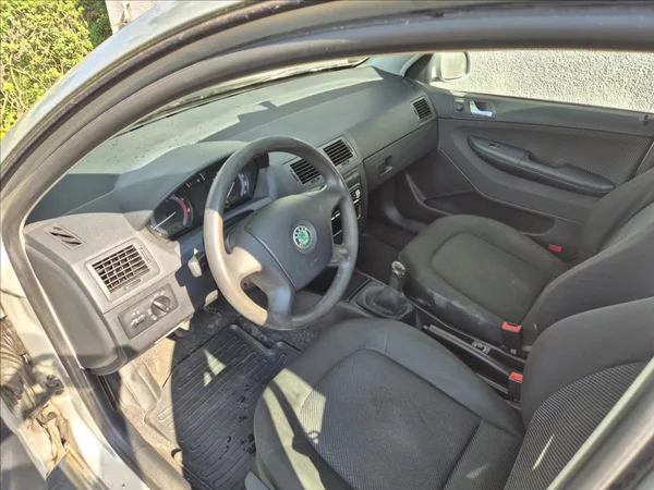 Škoda Fabia 1,4 i 16V Combi Klima 2xAirbag - foto 12