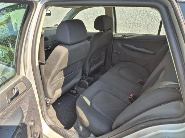 Škoda Fabia 1,4 i 16V Combi Klima 2xAirbag - foto 14
