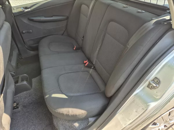 Škoda Fabia 1,4 i 16V Combi Klima 2xAirbag - foto 15