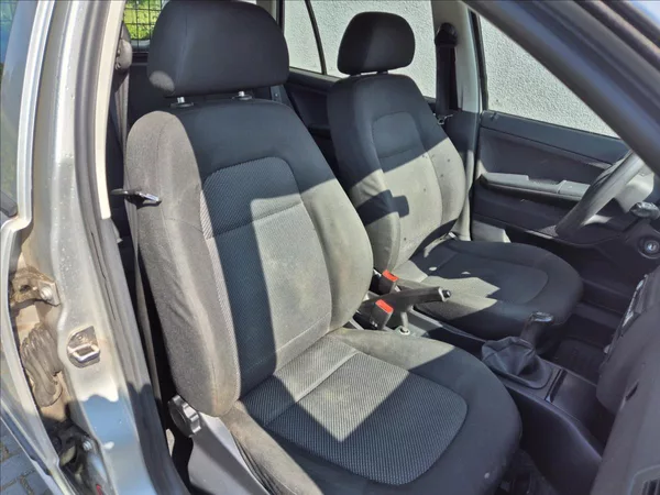 Škoda Fabia 1,4 i 16V Combi Klima 2xAirbag - foto 21